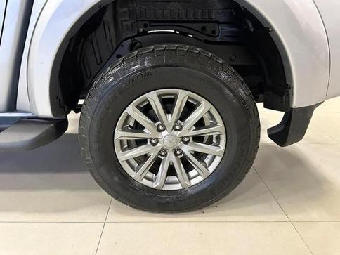 MITSUBISHI TRITON SPORT HPE S