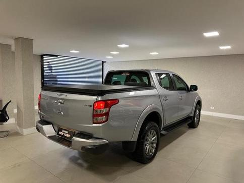 MITSUBISHI TRITON SPORT HPE S