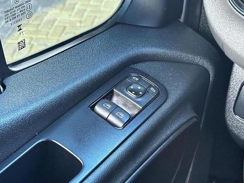 MERCEDES-BENZ 315CDI STREET F