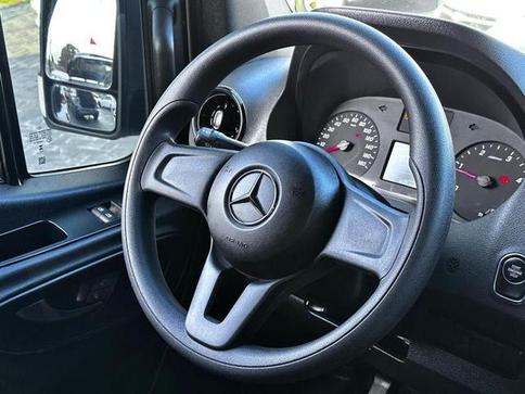 MERCEDES-BENZ 315CDI STREET F
