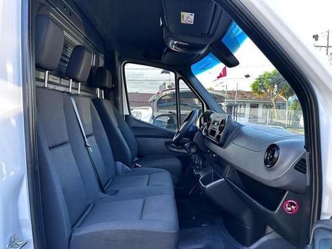 MERCEDES-BENZ 315CDI STREET F