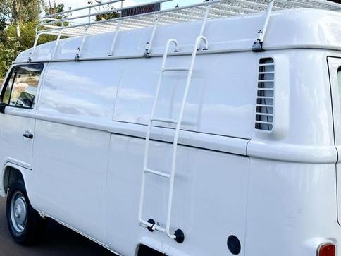 VOLKSWAGEN KOMBI FURGAO 1.4MI(TOTALFLEX) 4P