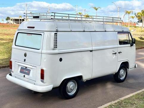 VOLKSWAGEN KOMBI FURGAO 1.4MI(TOTALFLEX) 4P