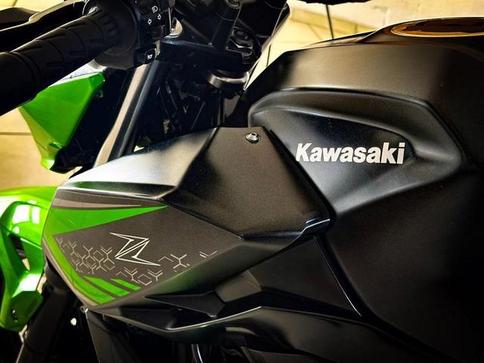 KAWASAKI Z 400