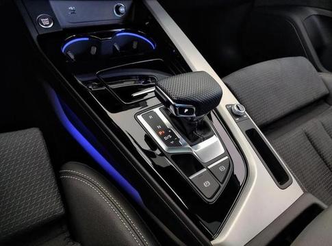 AUDI A4 S LINE 2.0 TFSI 204CV S TONIC