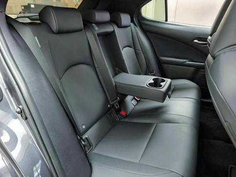 LEXUS UX250H DYNAMIC