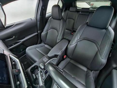 LEXUS UX250H DYNAMIC