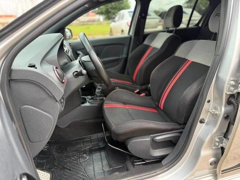 RENAULT SANDERO RS20MT