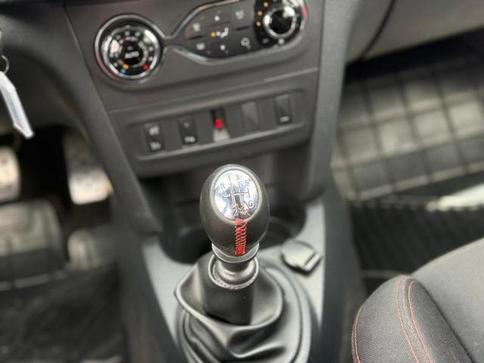 RENAULT SANDERO RS20MT