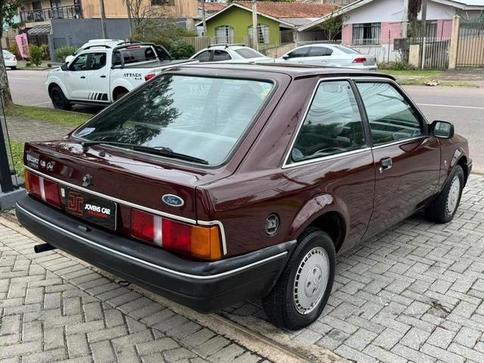 FORD ESCORT 1.8 GHIA