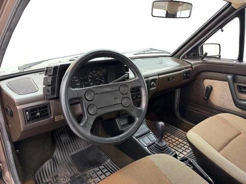 VOLKSWAGEN VOYAGE GL 1.8 2P