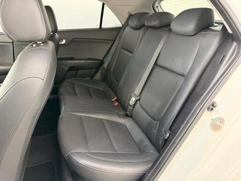 KIA Rio 1.6 EX