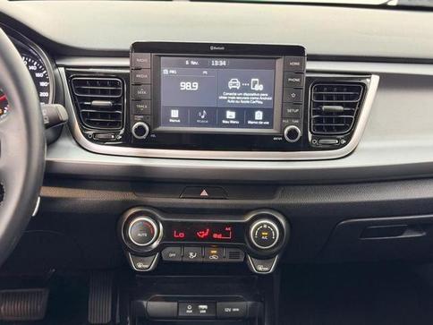 KIA Rio 1.6 EX
