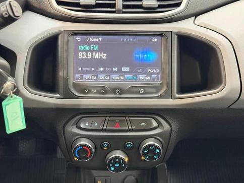 CHEVROLET ONIX 1.0 LT