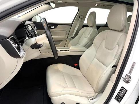 VOLVO V60 T-5 MOMENTUM 2.0 5P