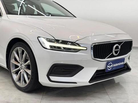VOLVO V60 T-5 MOMENTUM 2.0 5P