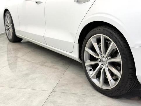 VOLVO V60 T-5 MOMENTUM 2.0 5P