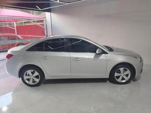 CHEVROLET CRUZE LT NB AT