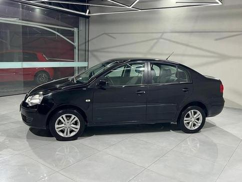 VOLKSWAGEN POLO SEDAN 1.6