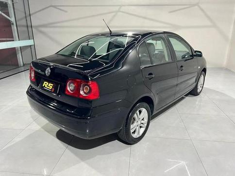 VOLKSWAGEN POLO SEDAN 1.6