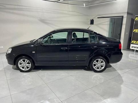 VOLKSWAGEN POLO SEDAN 1.6
