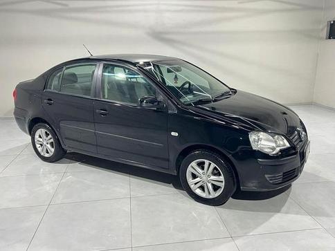 VOLKSWAGEN POLO SEDAN 1.6
