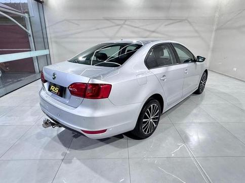 VOLKSWAGEN JETTA 2.0 CONFORTLINE 8V (FLEX) (AUT)