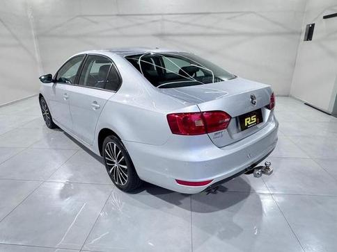 VOLKSWAGEN JETTA 2.0 CONFORTLINE 8V (FLEX) (AUT)