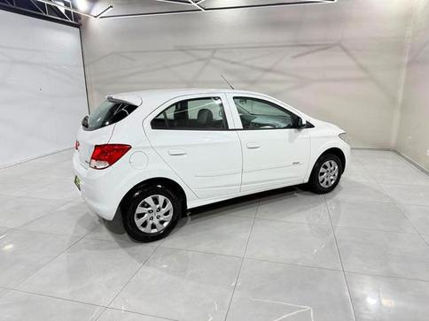 CHEVROLET ONIX 1.0 LT 8V FLEX 4P MANUAL