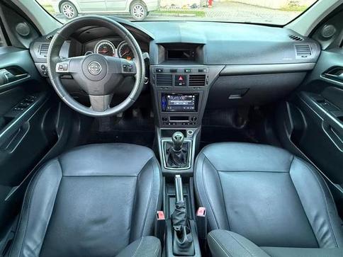 CHEVROLET VECTRA 4P GT-X