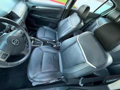 CHEVROLET VECTRA 4P GT-X