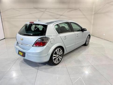 CHEVROLET VECTRA 4P GT-X