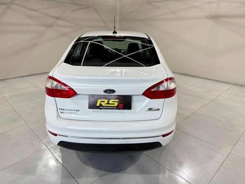 FORD NEW FIESTA SEDAN TITANIUM 1.6 POWERSHIFT