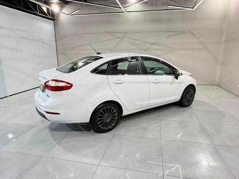 FORD NEW FIESTA SEDAN TITANIUM 1.6 POWERSHIFT