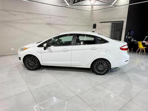 FORD NEW FIESTA SEDAN TITANIUM 1.6 POWERSHIFT
