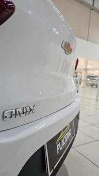 CHEVROLET ONIX PLUS 10MT LT2