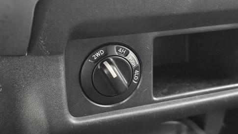 NISSAN FRONTIER SL CD 4X4 2.5TB DIESEL AUT