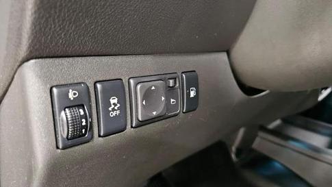 NISSAN FRONTIER SL CD 4X4 2.5TB DIESEL AUT