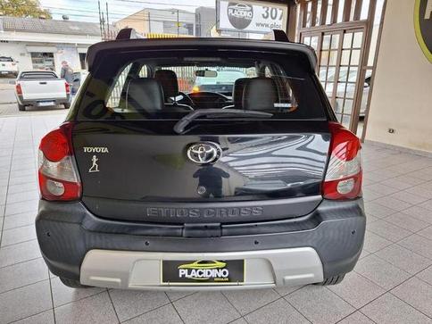 TOYOTA ETIOS 1.5 CROSS FLEX 16V 5P MECANICO