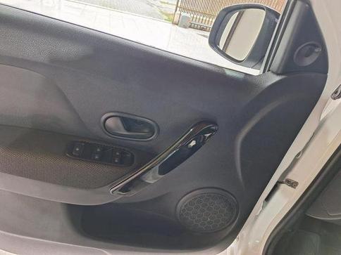 RENAULT LOGAN ZEN10MT