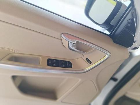 VOLVO XC 60 2.0 T6 INS