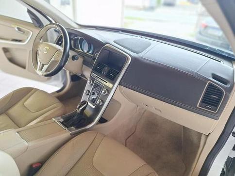 VOLVO XC 60 2.0 T6 INS