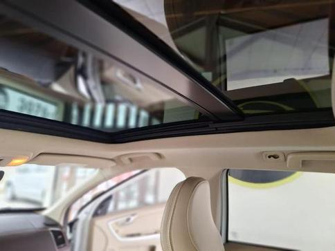 VOLVO XC 60 2.0 T6 INS