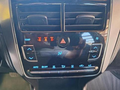 TOYOTA YARIS HATCH XL PLUS 1.5