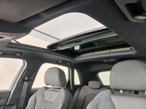 AUDI Q3 PERFORMANCE BLACK SLINE 2.0 QUATTRO