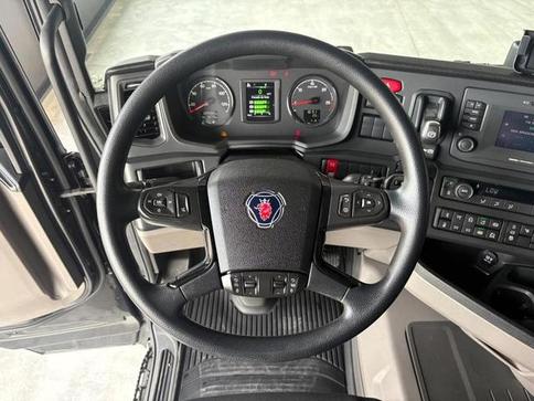 SCANIA R460 A6X2