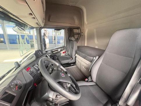 SCANIA R460 A6X2