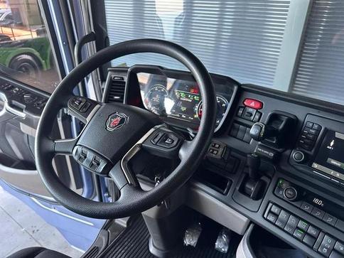 SCANIA S450 A6X2