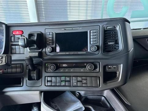 SCANIA S450 A6X2
