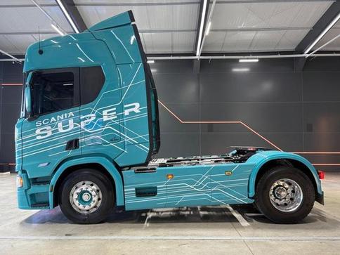 SCANIA R460 A4X2